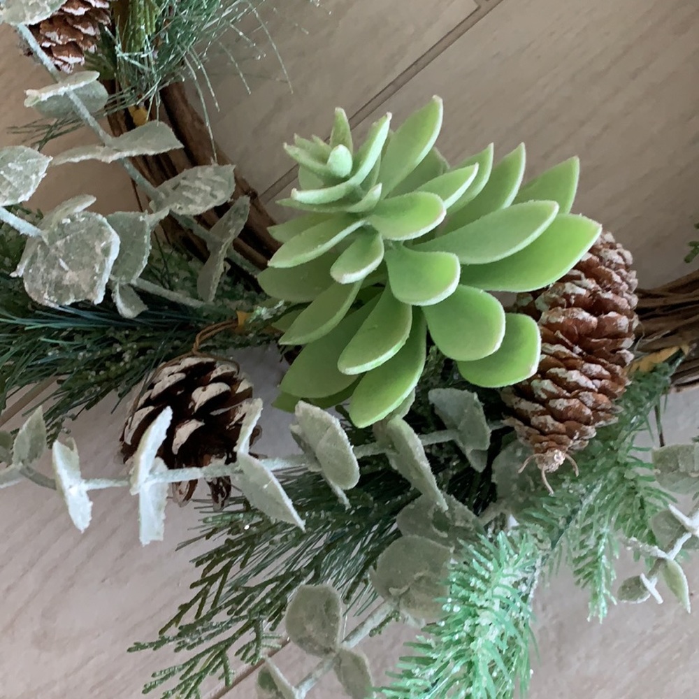 Fall/winter wreath - Picture 2 of 4